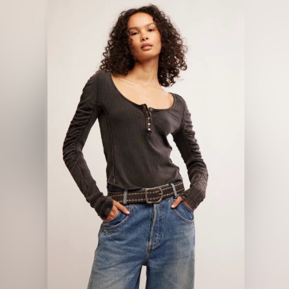 Free People- Hope Henley
NWT - Picture 4 of 6